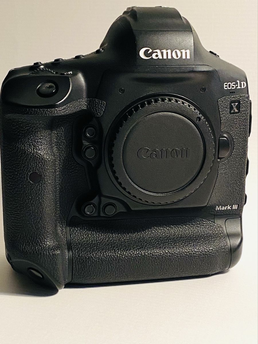 Canon Fotocamera: Canon 1DX Mk III – Usato da Kerns venduto da felice017