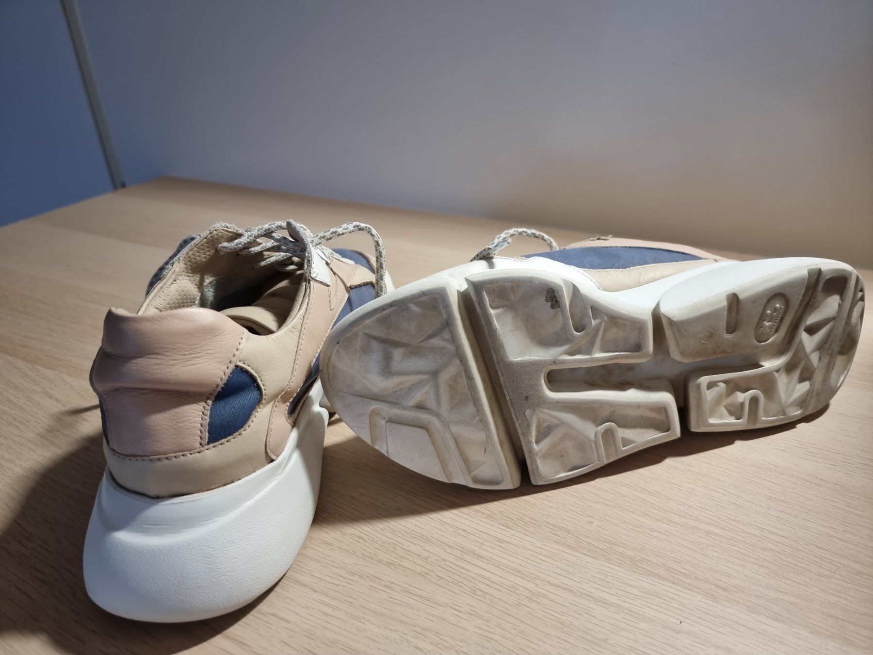 Scarpe da donna: Sneaker Gr.39 – Usato da Interlaken venduto da NataliiaS 5