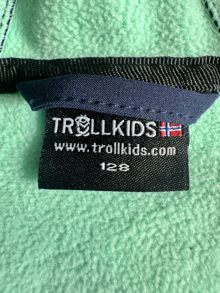 Trollkids Giacche & Cappotti: Trollkids Softshell Jacket Navy Size 128 Windprotect – Usato da Worb venduto da mcdorian 1