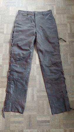 Braune Lederhose mit Schnürung, Grösse 33, Vintage Look!