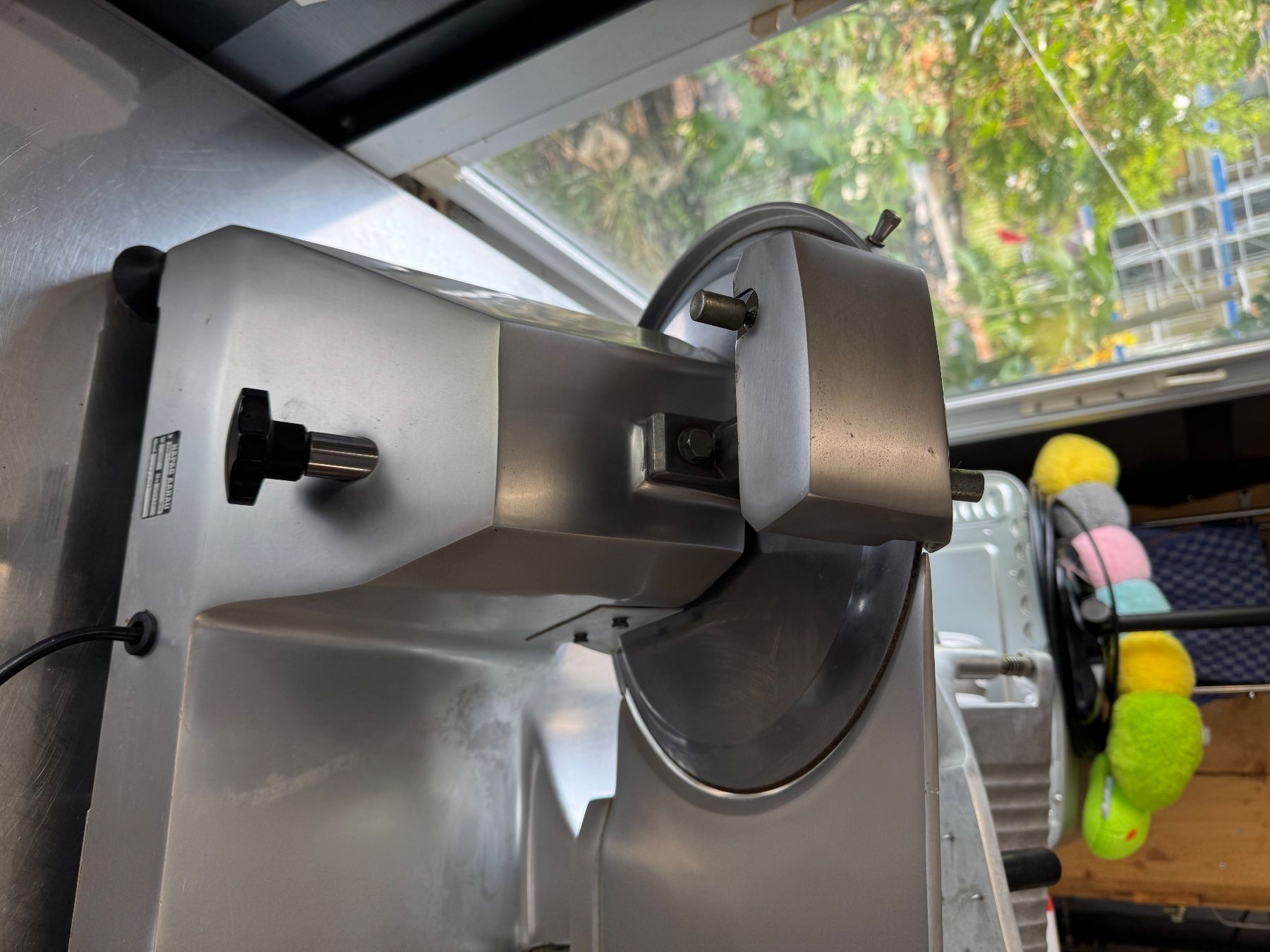 Appareils de cuisine: Aufschnittmaschine – D'occasion à Widnau par tgossi 2