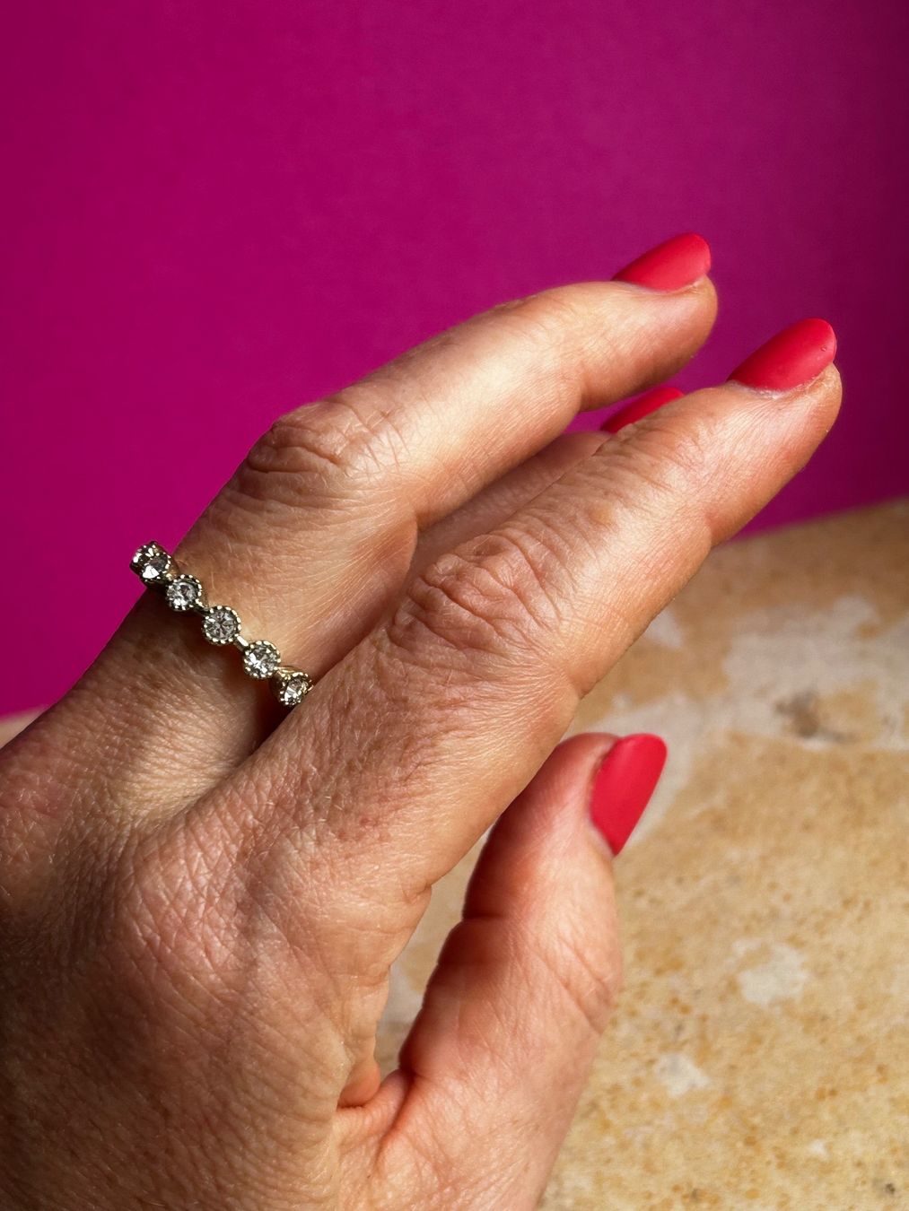 Ringe: Fingerring mit weissen Strasssteinen (61) – Gebraucht aus Laufen von Bellavitaboom