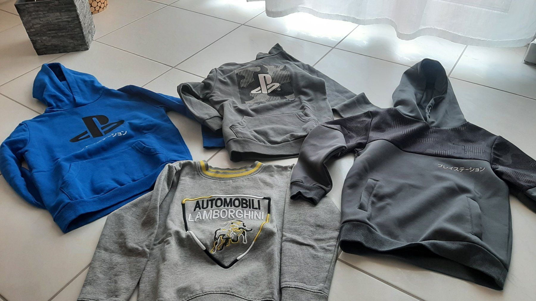 Maglioni & Felpe: K..62 R B)Pullover Set Palystation etc. Gr. Ca 134 – Usato da Wil SG venduto da AmandaCreations 1