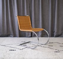 MR 1O Freischwinger  Ludwig Mies Van Der Rohe von Thonet
