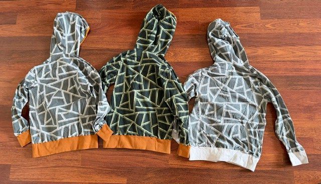 Lotti & Set di vestiti: Kapuzen-Jäggli Set, Grösse 134/140 – Usato da Endingen venduto da wubi 1