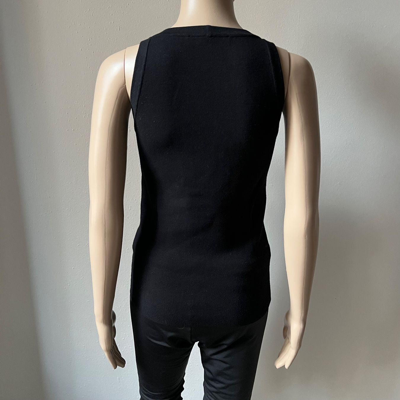Hallhuber Top: HALLHUBER Top 🖤 – Usato da Zürich venduto da ClosetQueen 4