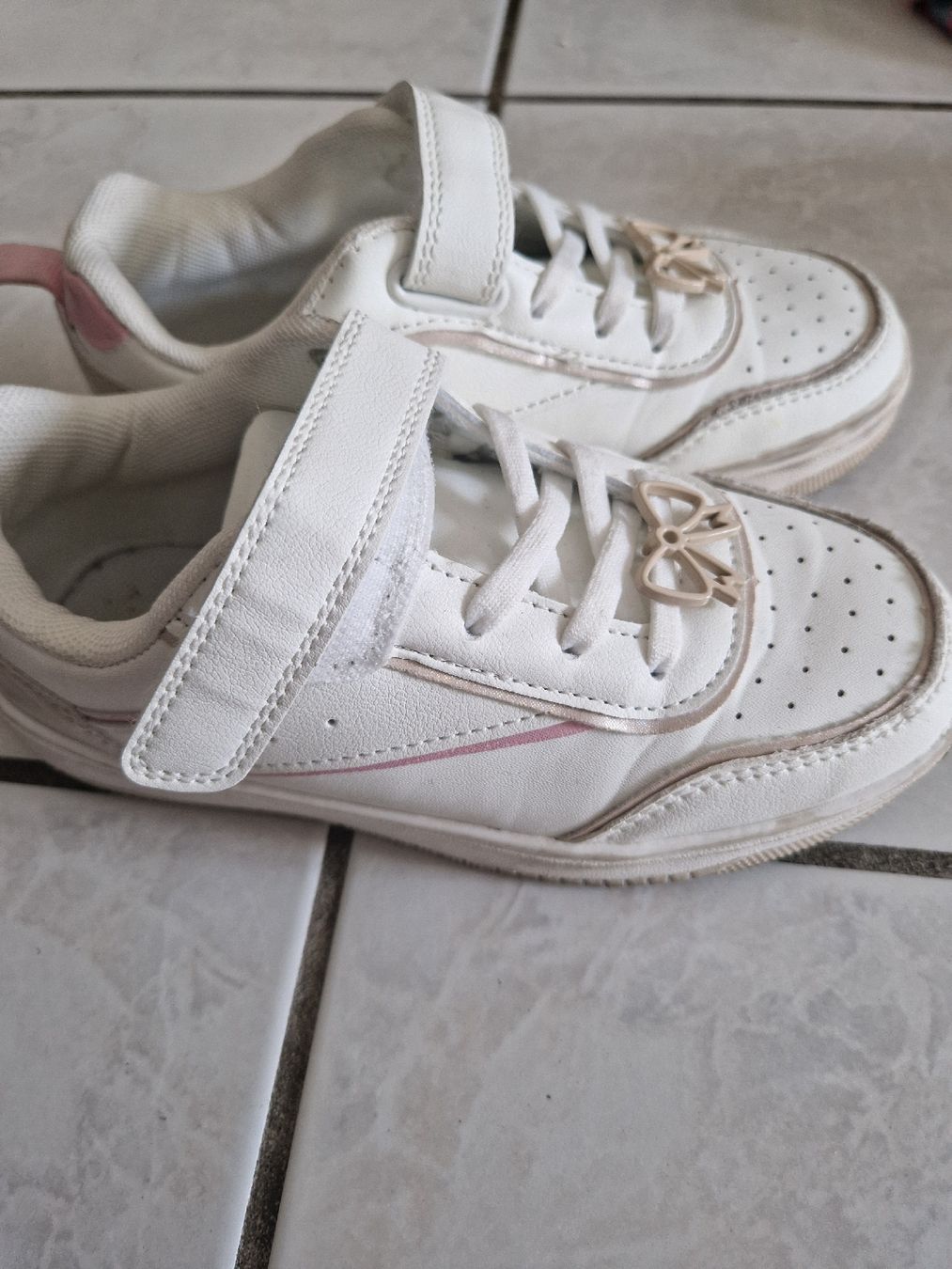 Chaussures filles: Kinderschuhe – D'occasion à Aarburg par augenschmaus8 1