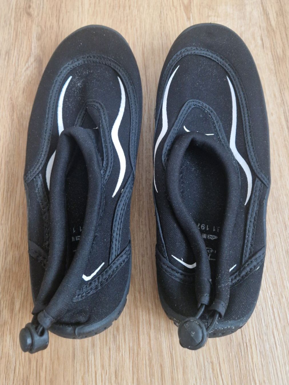 Scarpe per ragazzi: Wasserschuhe – Usato da Lotzwil venduto da DonGavallo