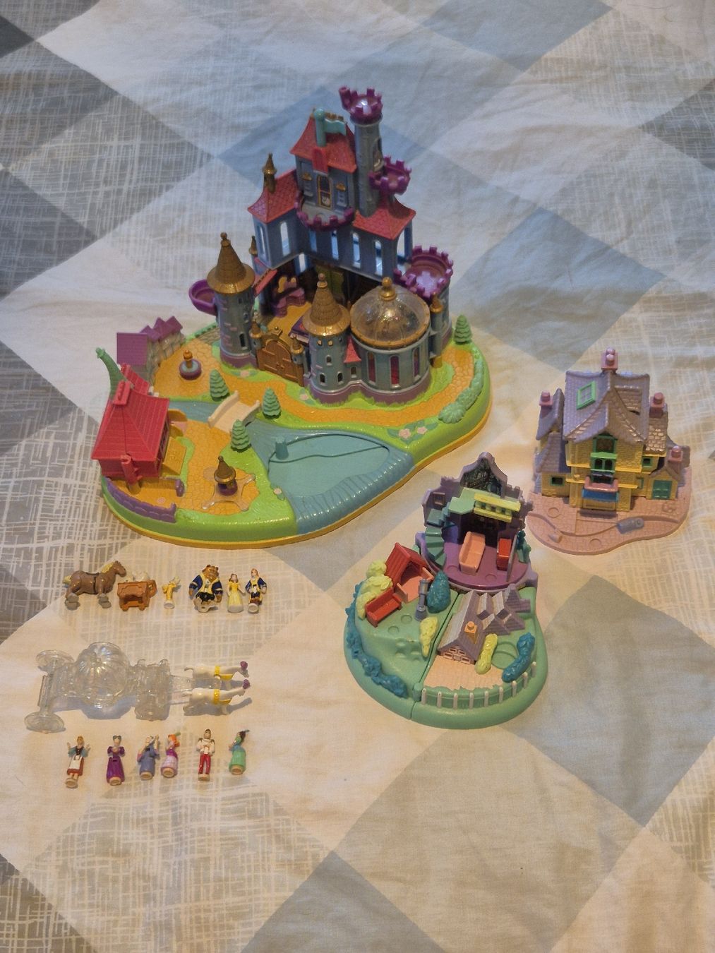 Polly Pocket Giocattoli: lot Polly Pocket Disney  – Usato da Rochefort venduto da coryan