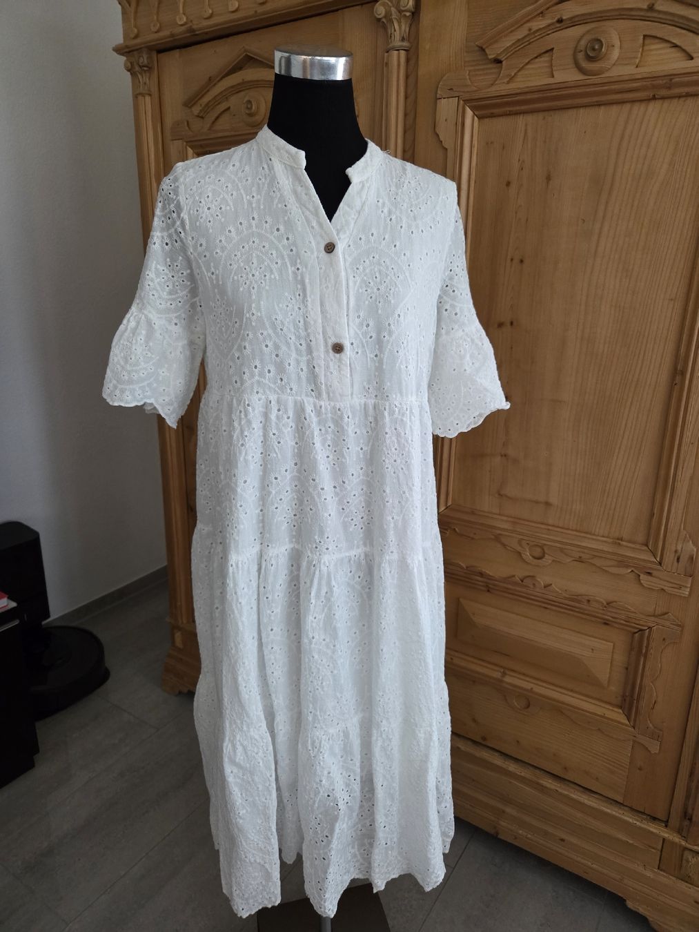 Kleider: schönes Kleid weiss – Neu (gemäss Beschreibung) aus Wiesendangen von Sinhuk 1
