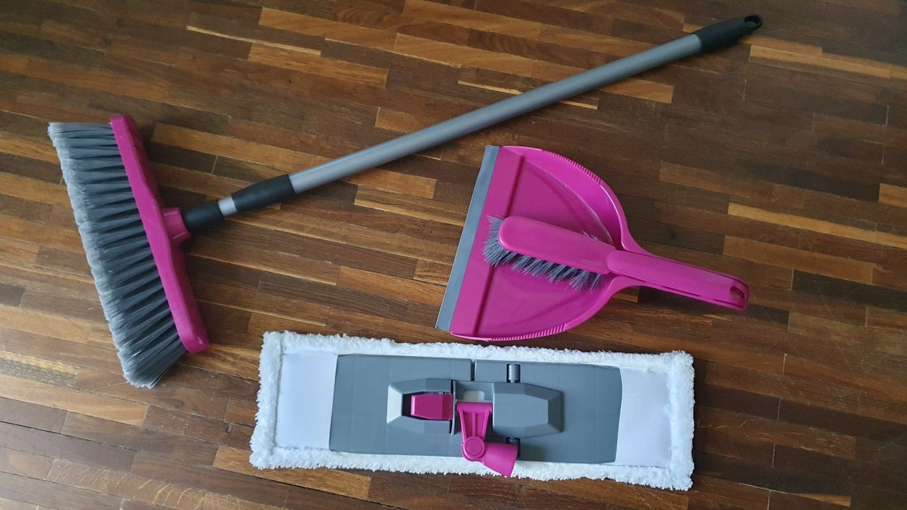 Altro in Apparecchi per la pulizia: Boden Reinigungs Set fuchsia – Nuovo e nell'imballaggio originale da Dorf venduto da Zur-Lingg