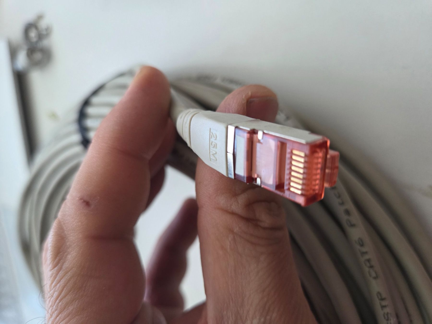 Cavi: Patchkabel Cat6 RJ45 UKV 25m Ethernetkabel Internetkabel – Usato da Zürich venduto da Alibaba1234 2