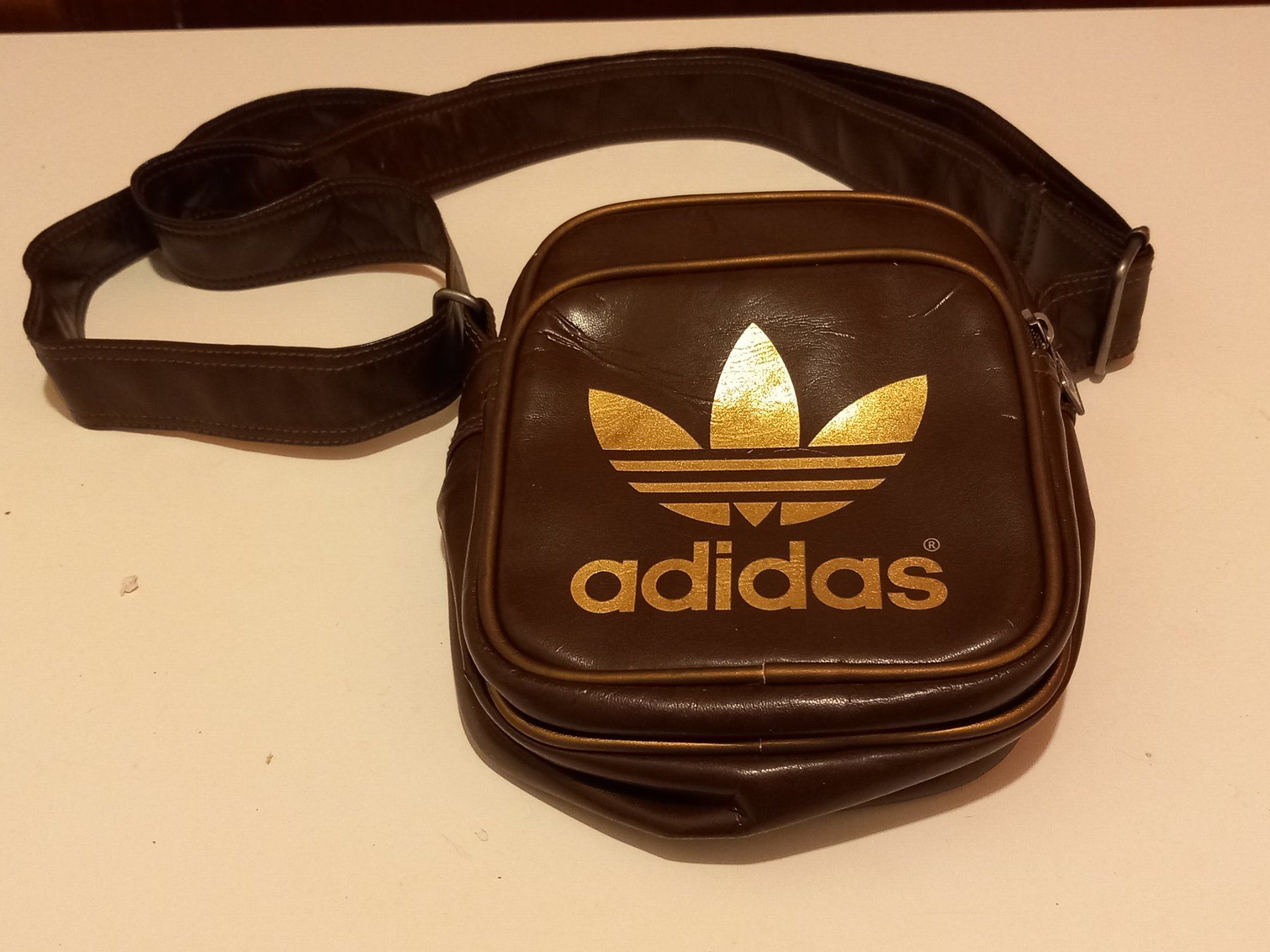 Altro in  Abbigliamento & Accessori: Sacoche Adidas – Usato da Carouge GE venduto da CLODIAR