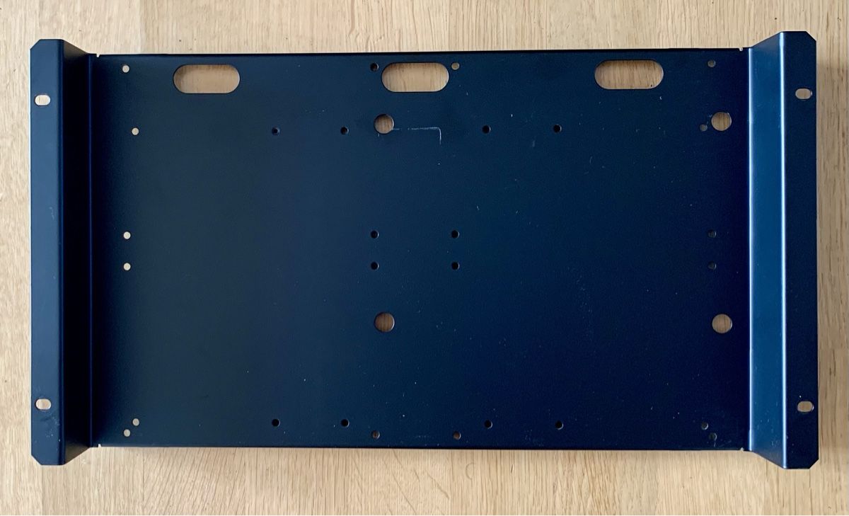 Moog Strumenti musicali: Moog Moogerfooger Rack Mount Kit – Usato da Zürich venduto da Fieber