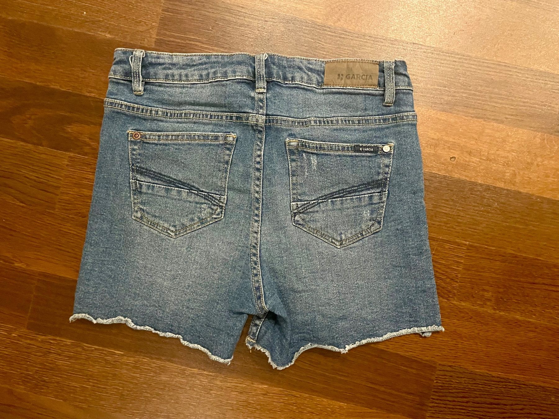 Pantaloni: Kurze Jeans Mädchen Garcia Gr. 176 – Usato da Fehraltorf venduto da Marlene4 1