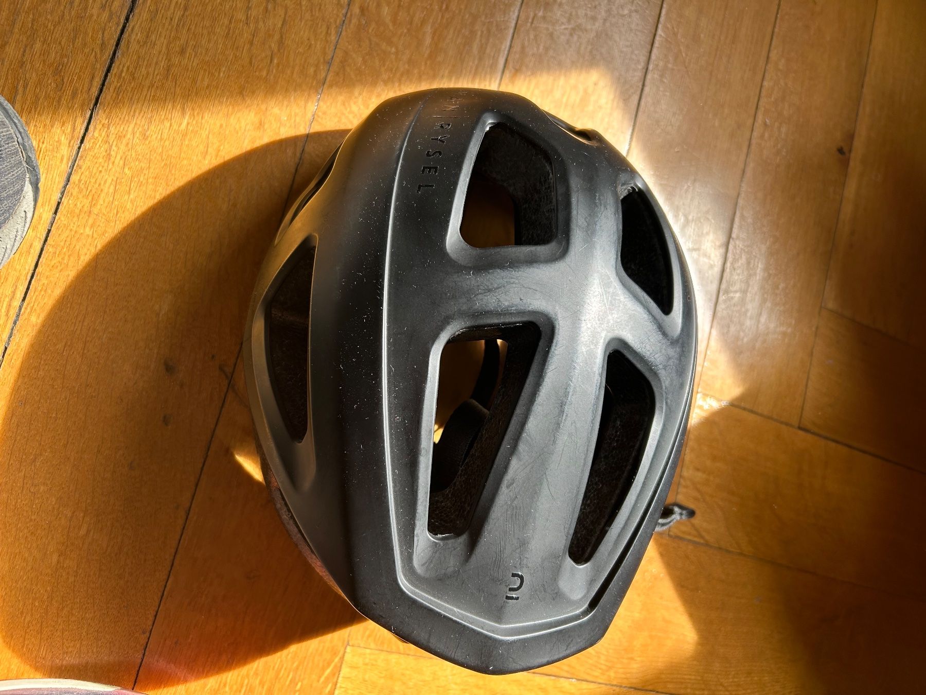 Helme: Casque Van Rysel – Gebraucht aus Lausanne von dre_th8k
