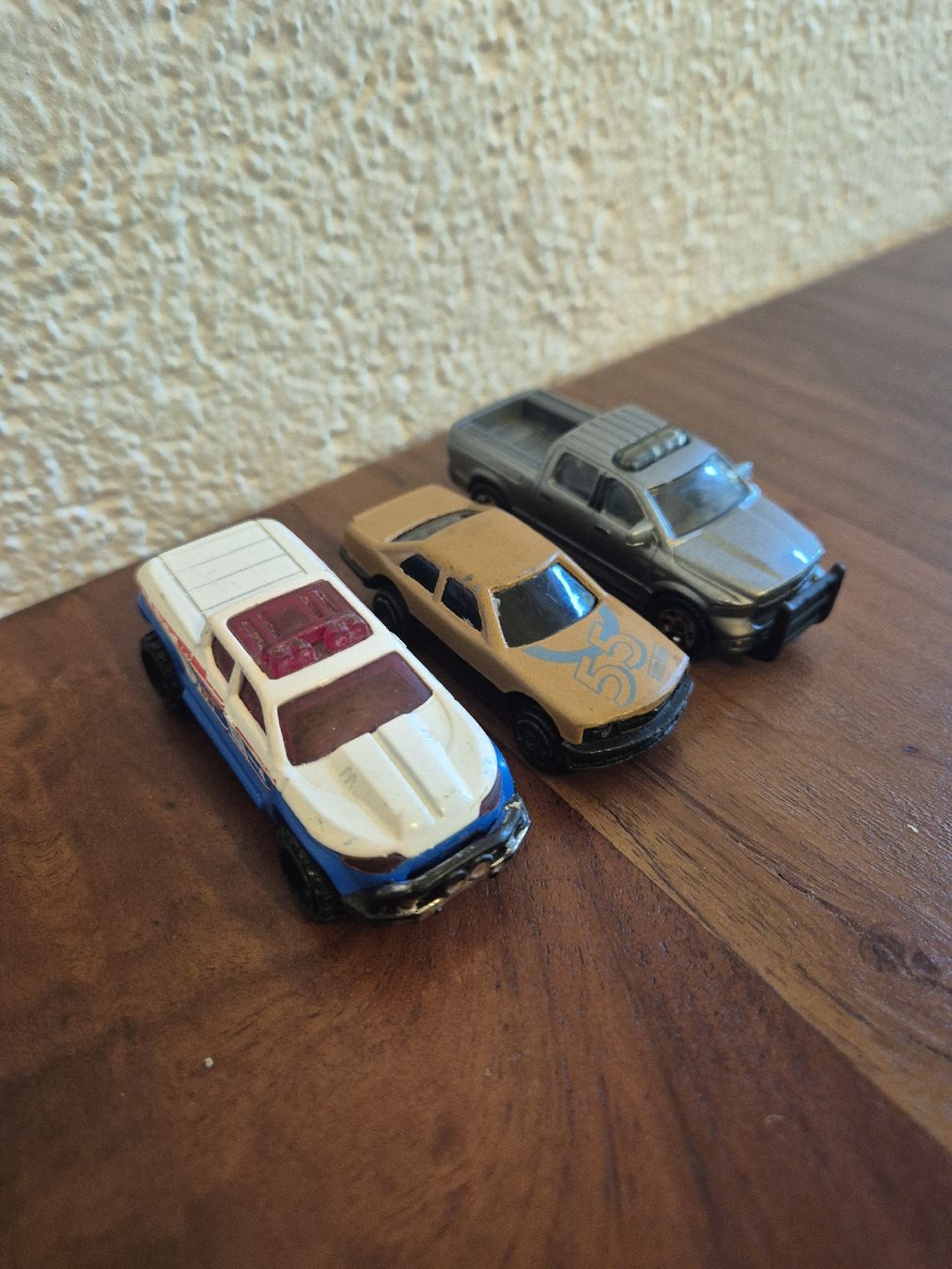 Jouets: Spielzeugautos 3er Set verschiedene Modelle  – D'occasion à Oberentfelden par Dan_r8jr 1