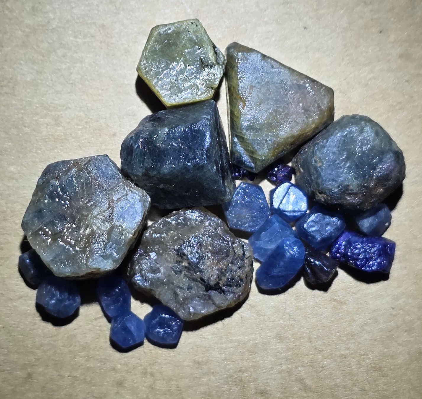 Edelsteine: 100,8 ct Saphirs bruts 20 pcs – Gebraucht aus Carouge GE von Crystal_Energy
