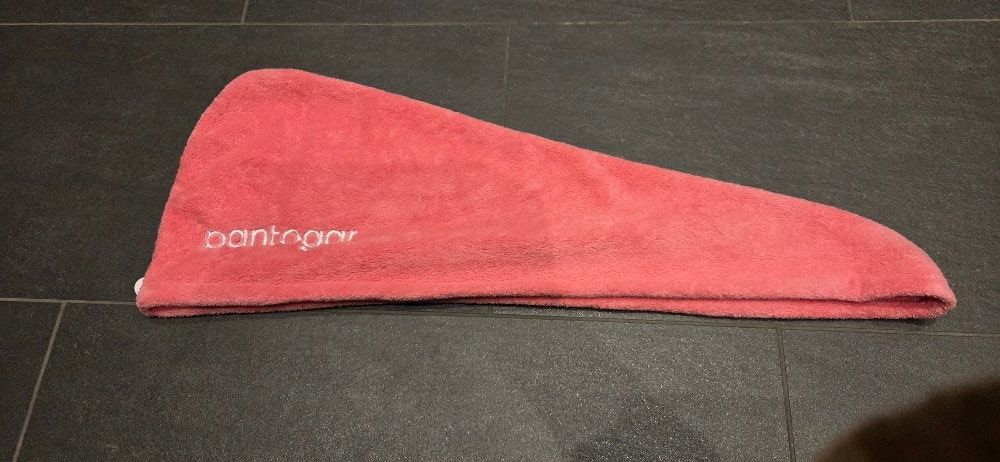Altro per la cura dei capelli: Haartrocknungstuch – Usato da Oberegg venduto da Roberto24 3
