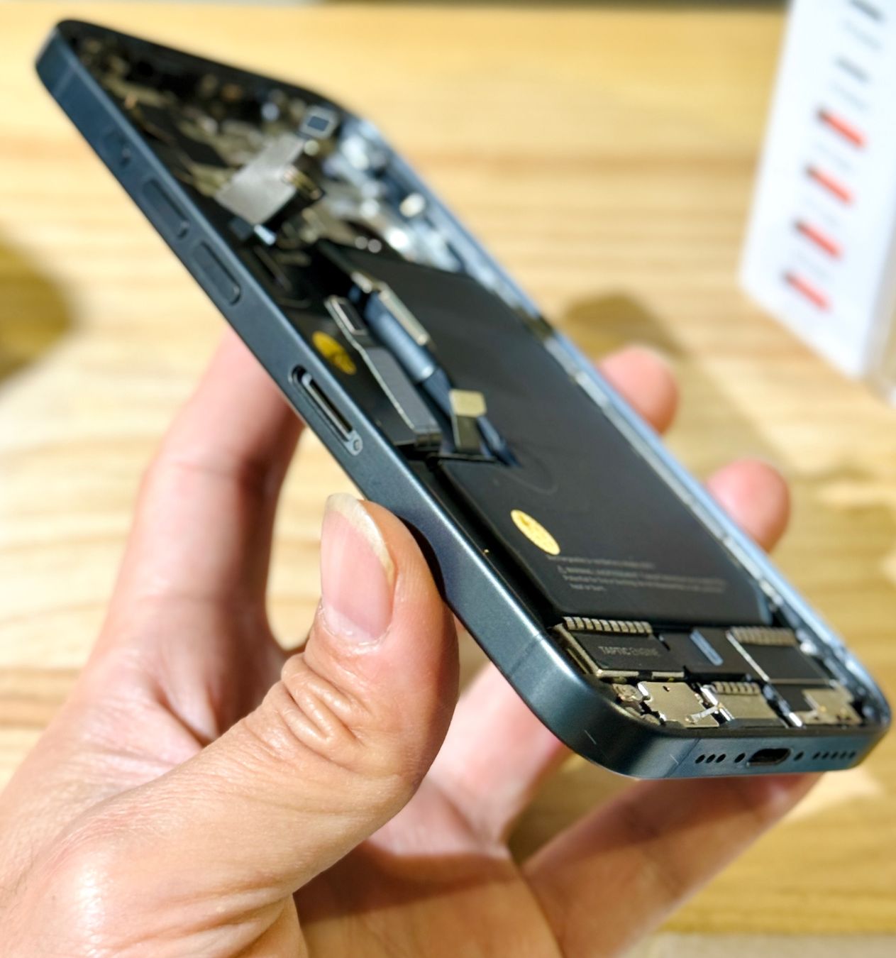 Apple Handys / Smartphones: Châssis Complet iPhone 15 Pro MAX NOIR – Gebraucht aus Morges von DA-repa 2