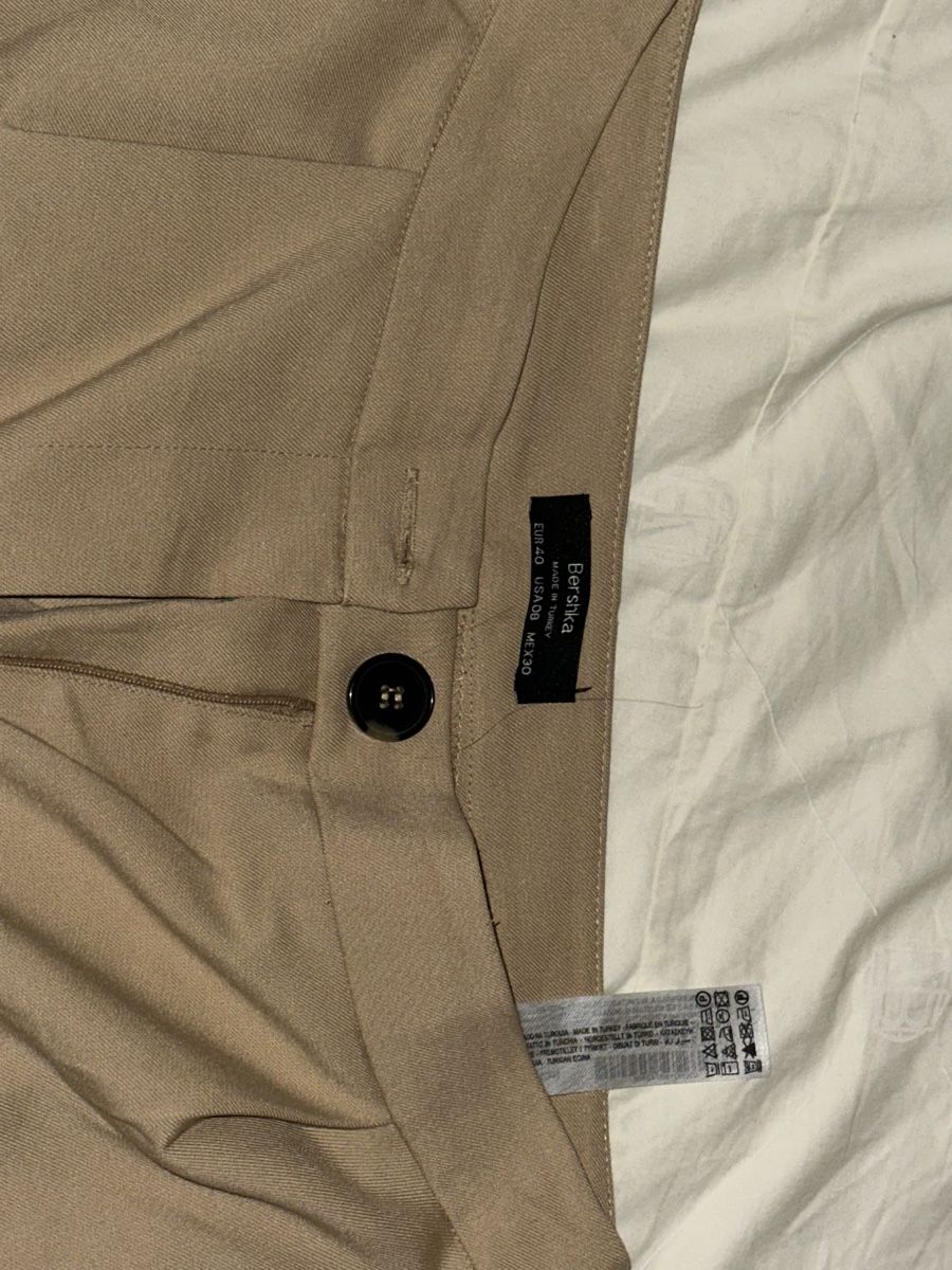 Bershka Pantaloni: Bershka Hose, weit geschnitten, Grösse 40 – Nuovo (secondo la descrizione) da Köniz venduto da lar_m9xk 1