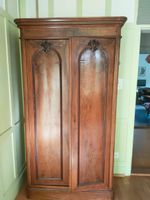 Holzschrank massiv
