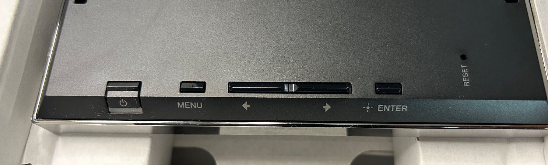 Cornici: Sony S-Frame DPF-V800 Digitaler Bilderrahmen mit Fernbedi... – Usato da Biel/Bienne venduto da JAN-SOLO 4