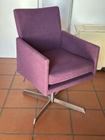 Drehstuhl violett mit Metallfuss gebrauchter Zustand