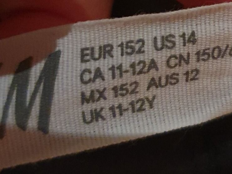H&M Hosen: Lederimitat Hose von H&M Gr.152 – Gebraucht aus Kloten von Hektor44 2