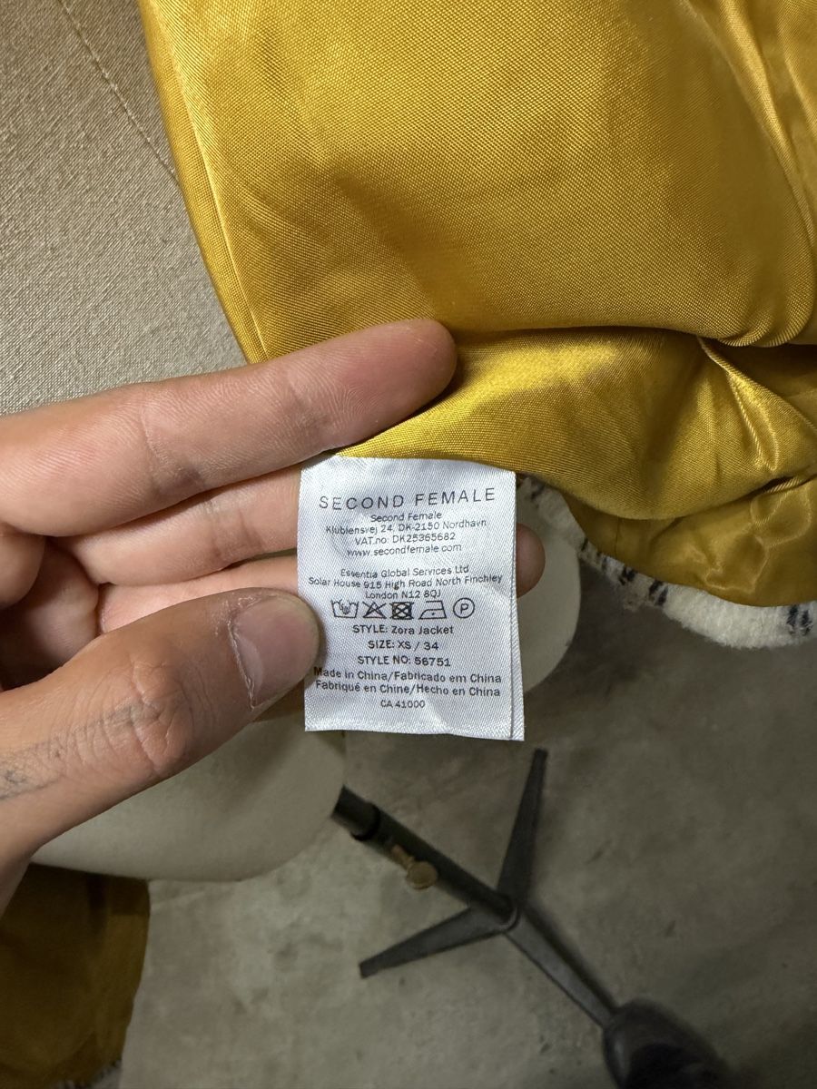 Jacken: Veste à frange Second Female – Neu (gemäss Beschreibung) aus Petit-Lancy von phikipi 5