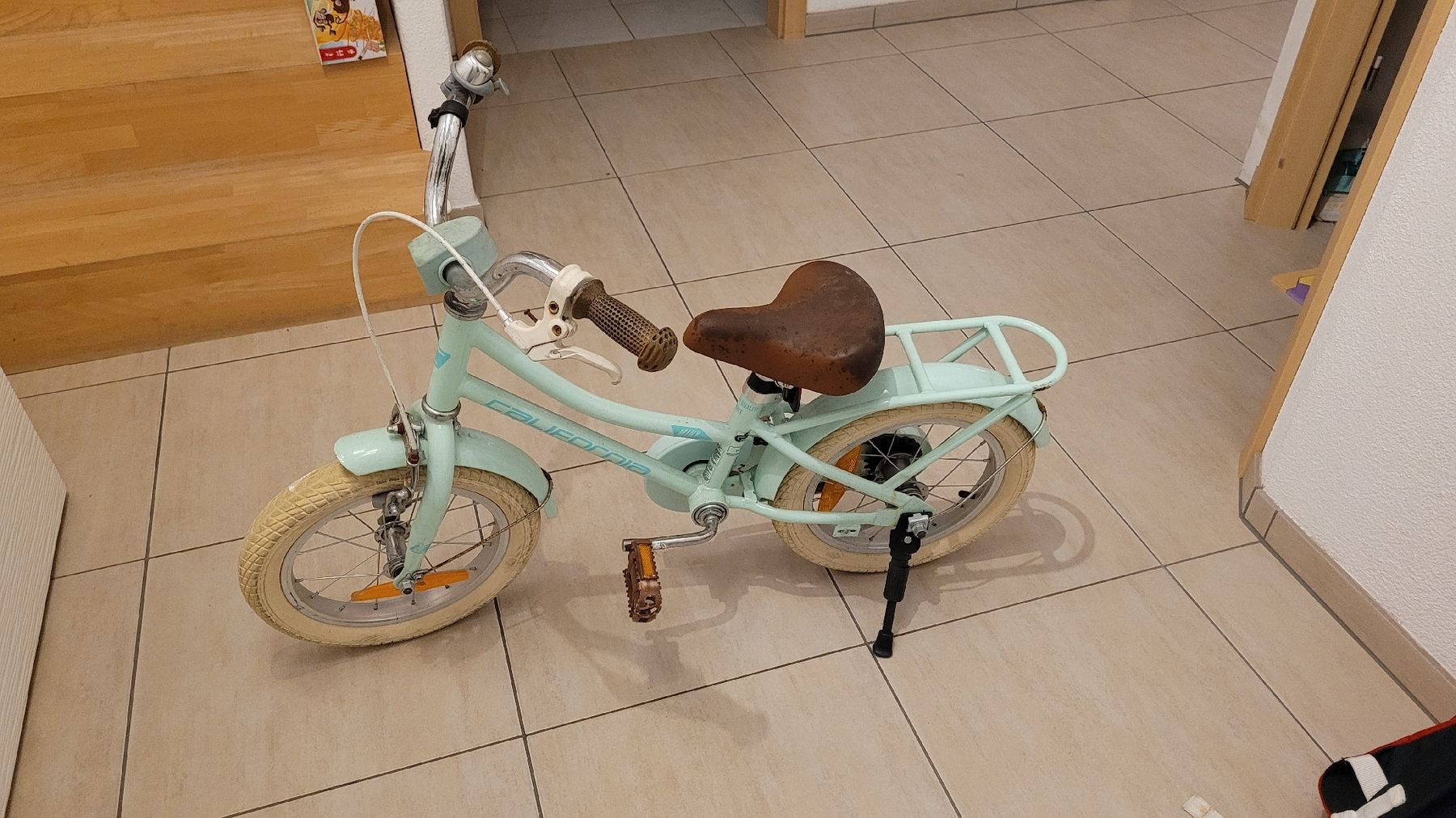 Vélos: Kindervelo mit Stützräder – D'occasion à Stachen par Cheran-A