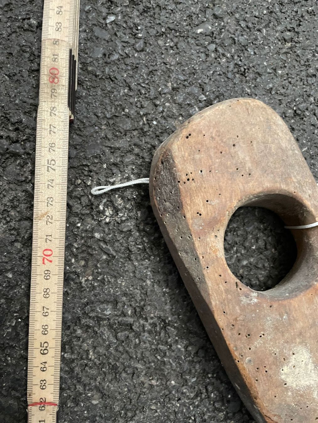 Briglie & Cavezze: Antikes Holzjoch/Tragejoch 80cm – Usato da Chur venduto da Stadthalle_Chur 1