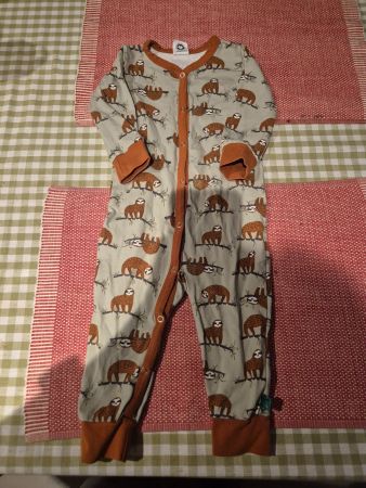 Strampler Fred's World Faultier Motiv Grösse 68/6-9 M