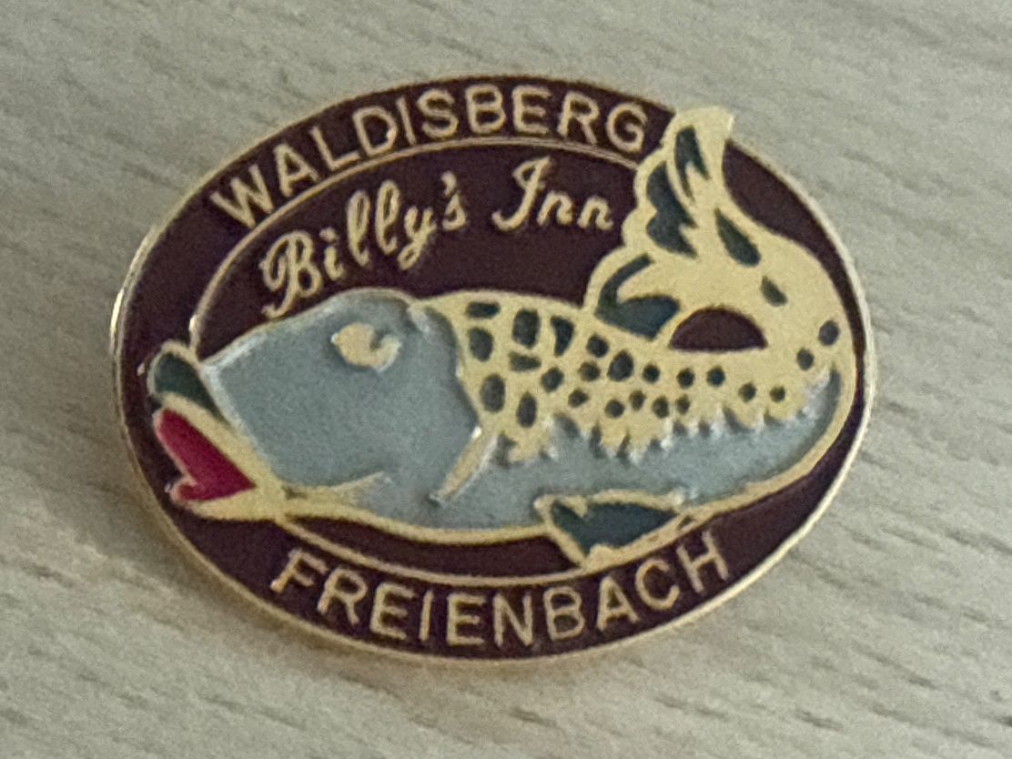 Placchette & Badge: Pin Waldisberg Billy's Inn Freienbach – Usato da Glattbrugg venduto da Schweigmatt