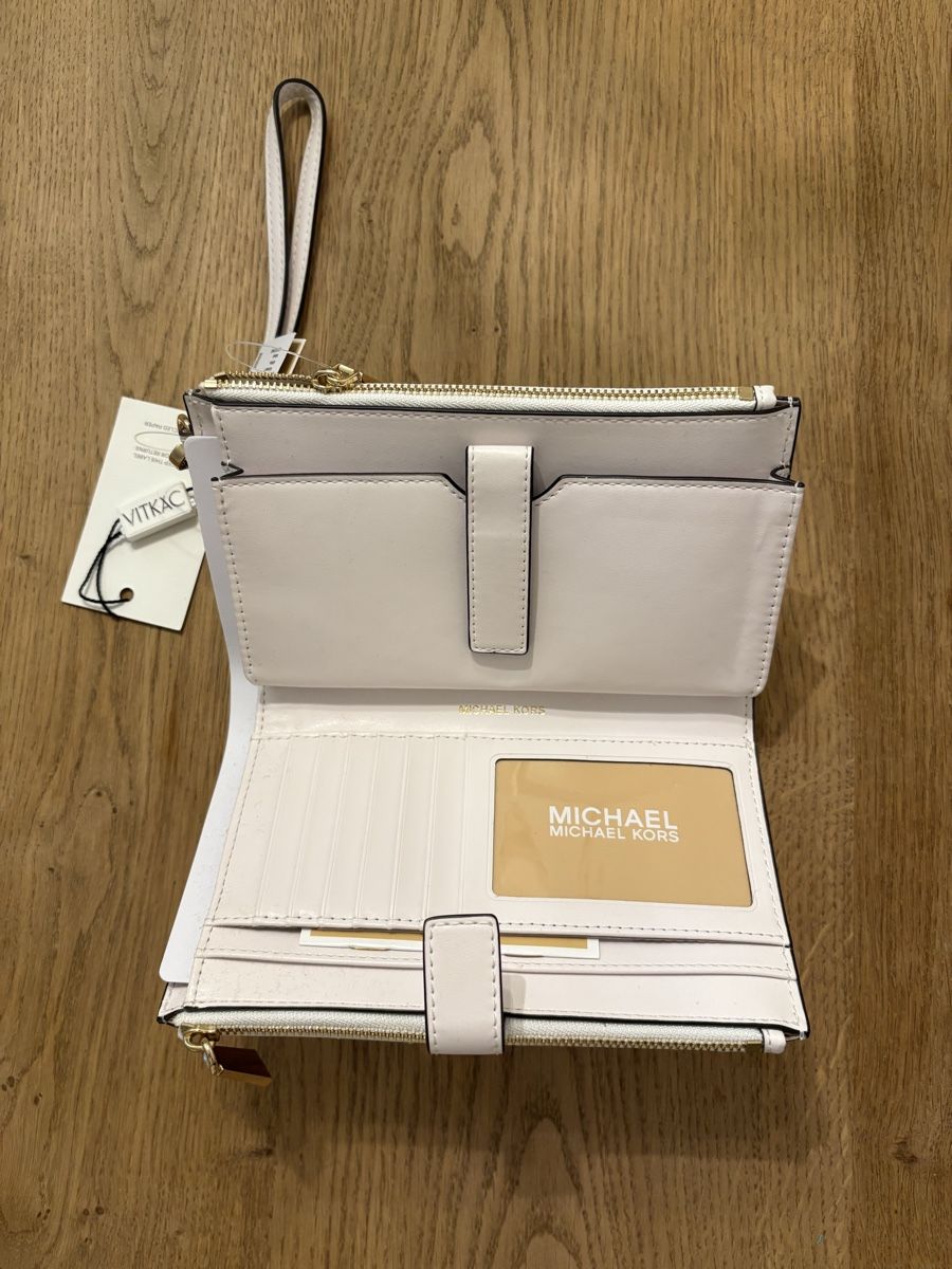 Michael Kors Portamonete: Wallet by Michael Kors – Nuovo (secondo la descrizione) da Basel venduto da apanteli 1