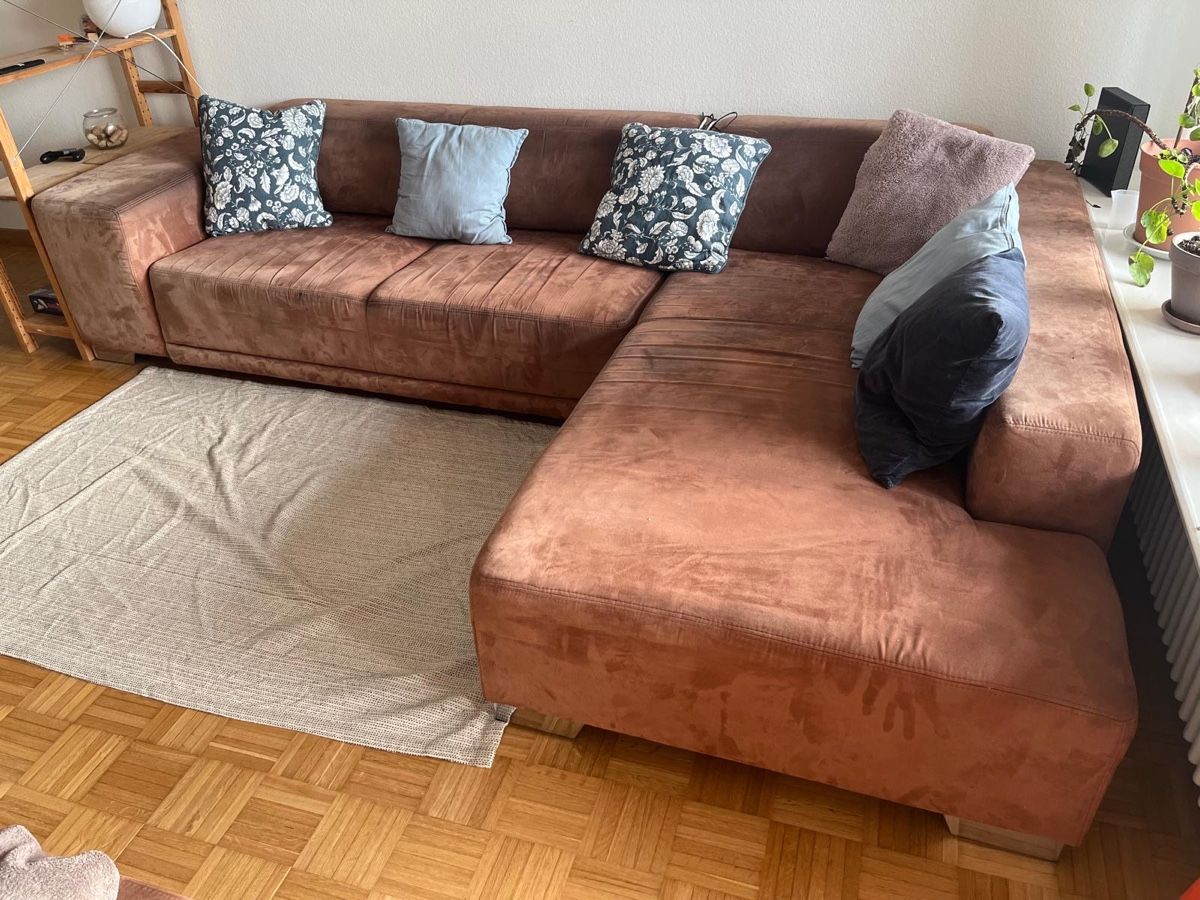 Divani: Ecksofa Braun mit Hocker – Usato da Bern venduto da jer_8w9t 1