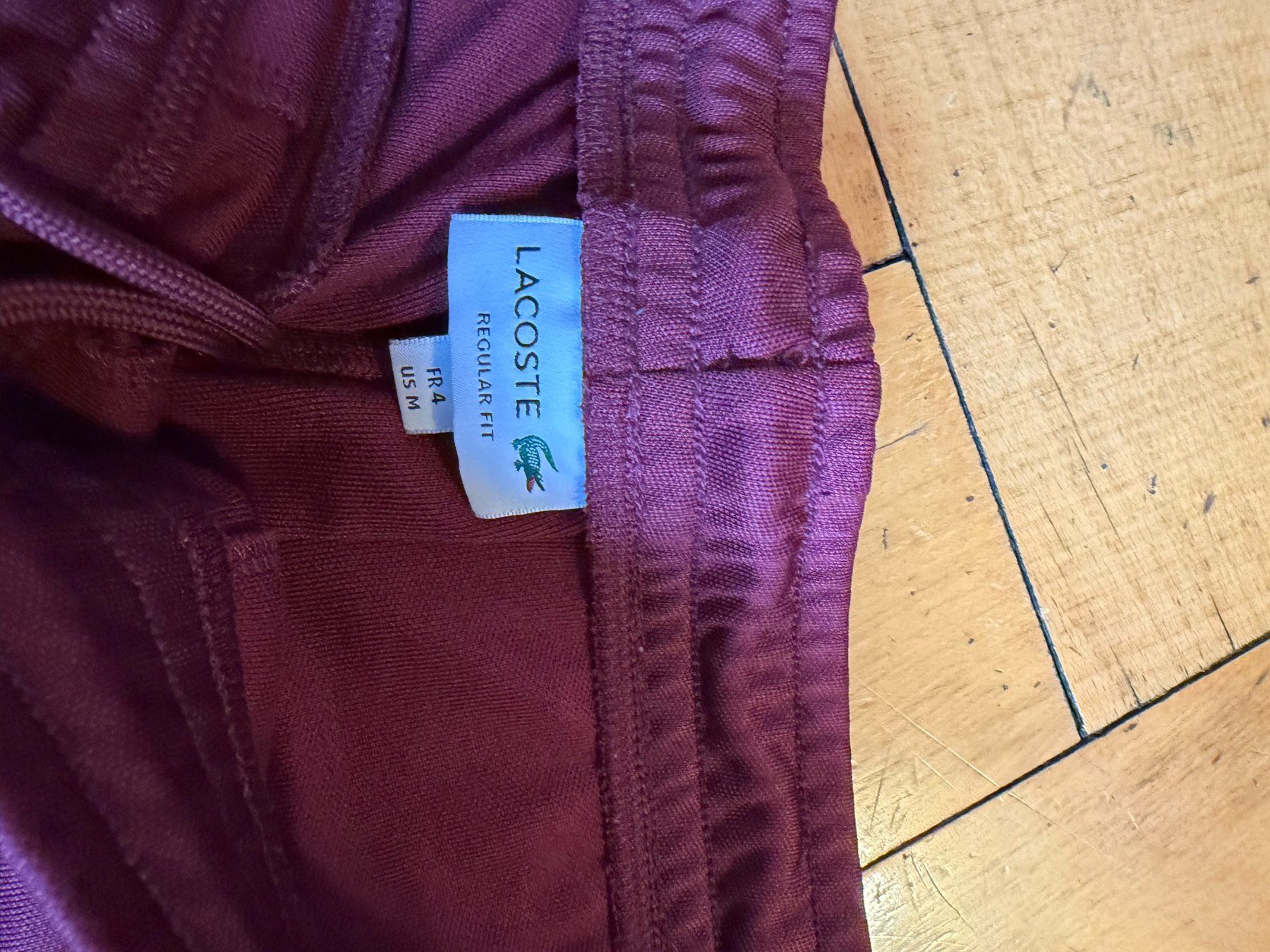 Kleiderpakete: Ensemble de survêtement Lacoste bordeaux – Gebraucht aus Genève von rij_7zrr 4