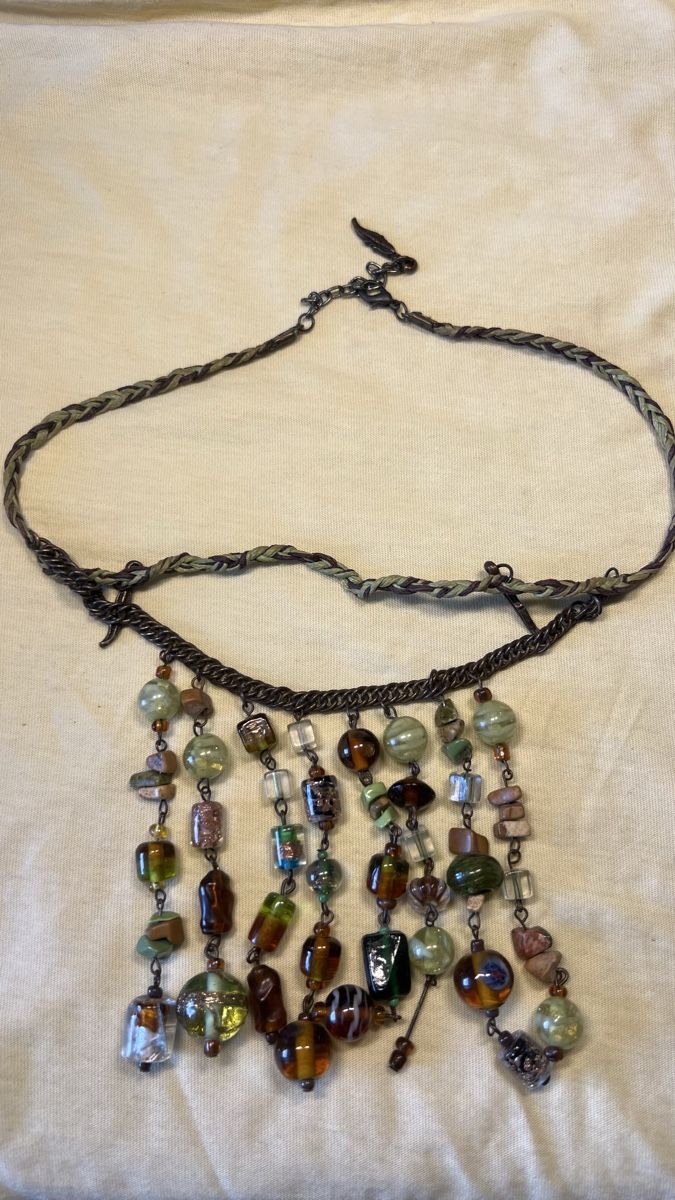 Catenine: Halskette mit Glasperlen und Steinchen  – Usato da Pratteln venduto da nt.geschenkshop 3