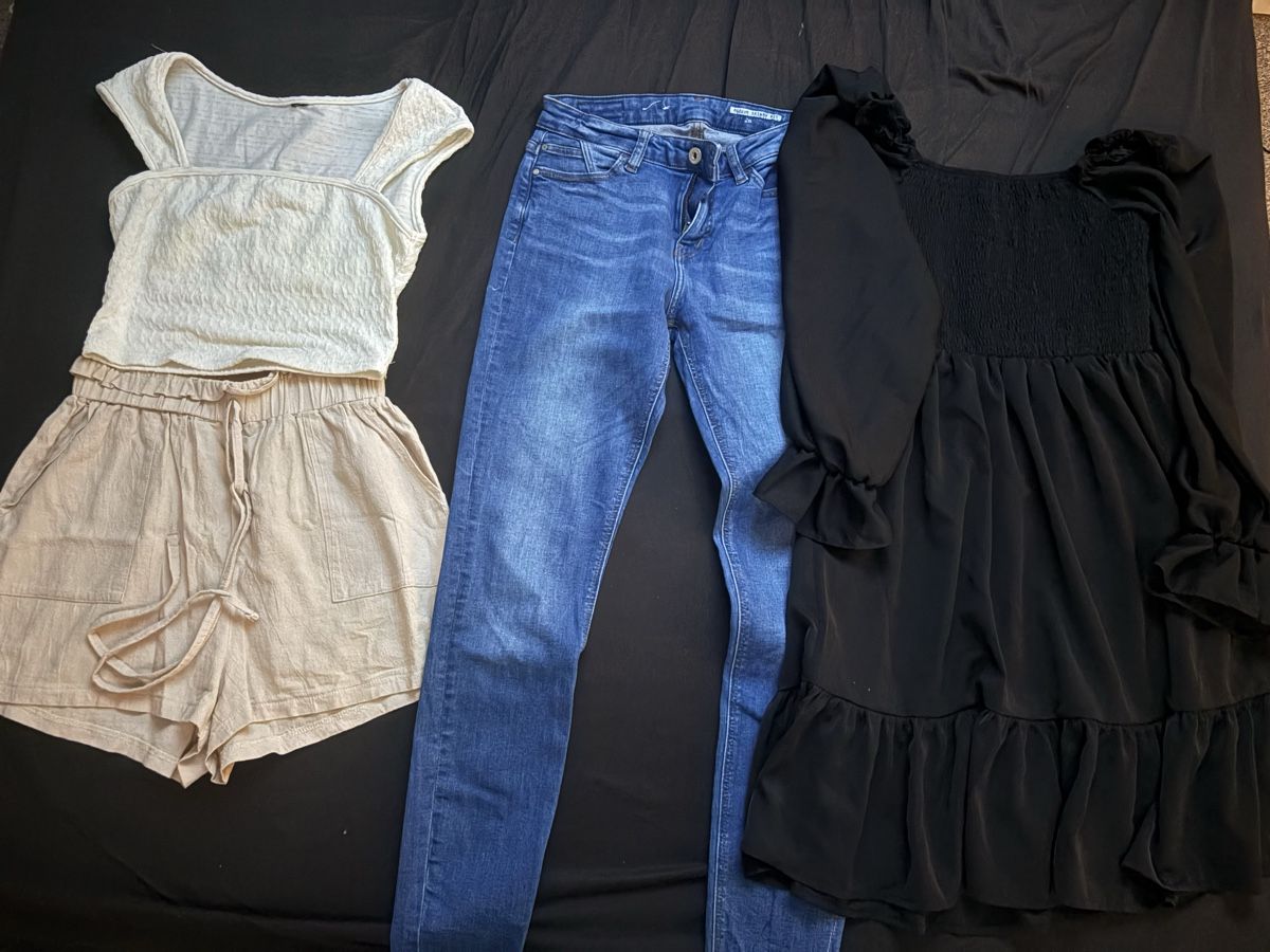 Lots de vêtements: Kleiderpaket – D'occasion à Allenwinden par ard_gy9p 4