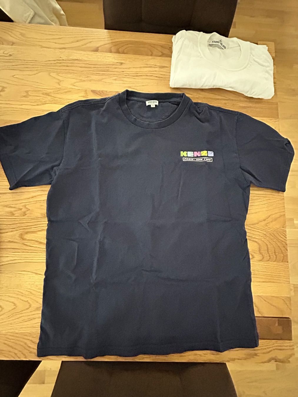 Kenzo T-shirt: Kenzo T-Shirt - Grösse M – Usato da Neftenbach venduto da Vespa796
