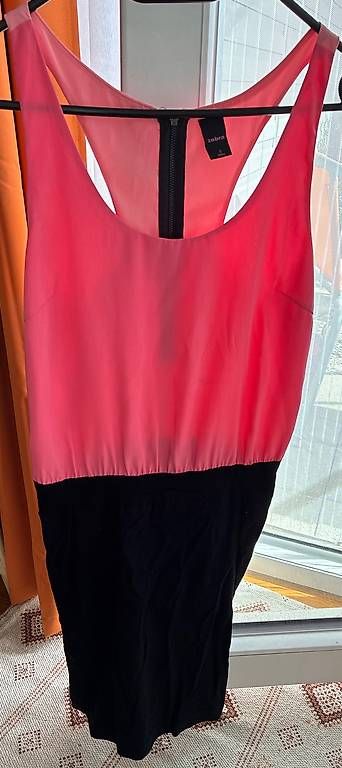 Zebra Vestiti: Robe moulante – Usato da Confignon venduto da jus_yr82