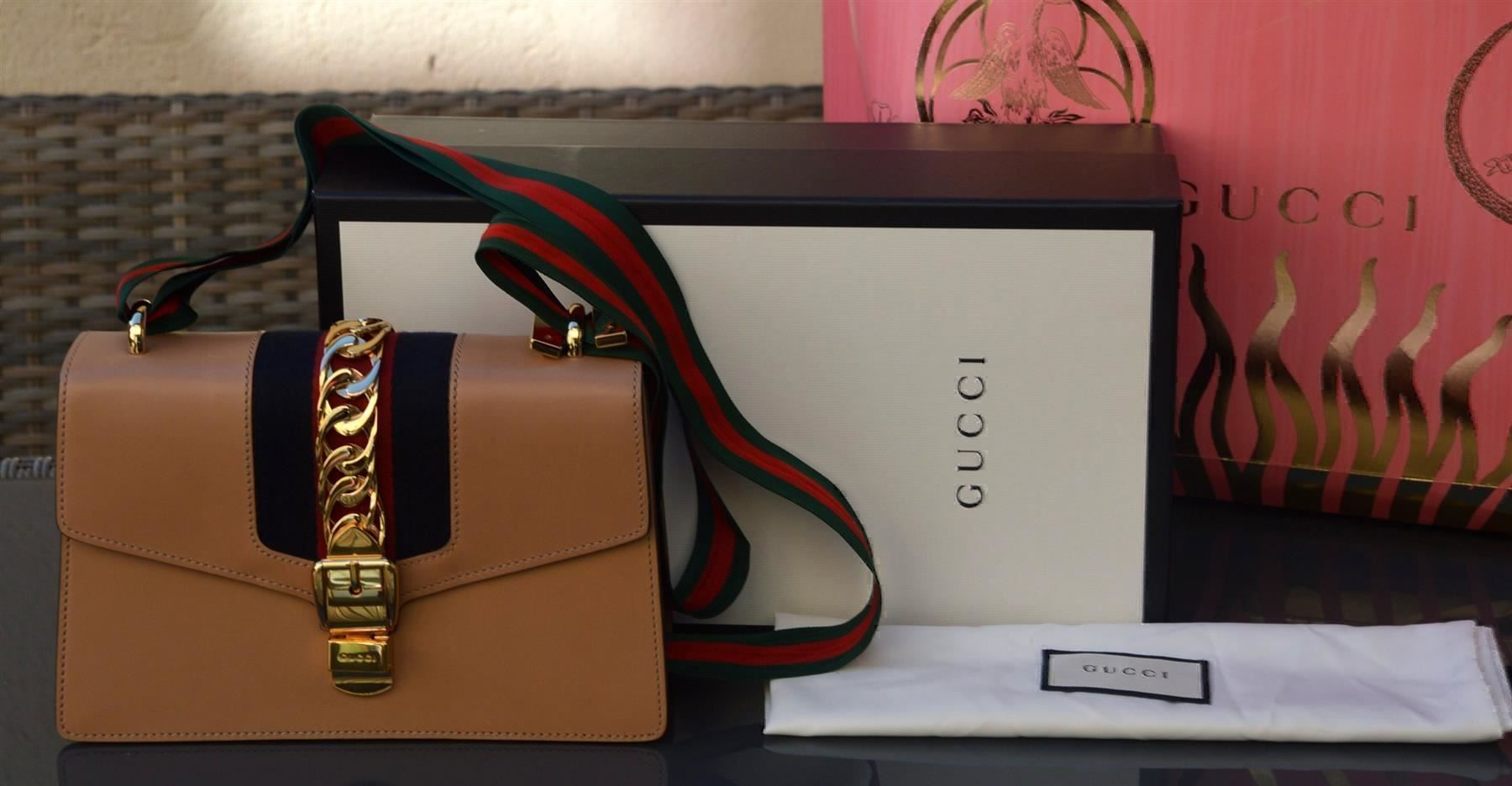 Gucci Borse da donna: Tasche / Sac GUCCI Sylvie – Nuovo e nell'imballaggio originale da Collonges venduto da Auganien