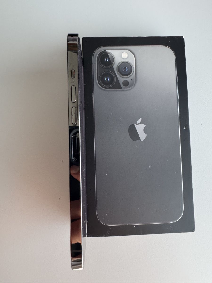 Apple Handys / Smartphones: Iphone 13 Pro Max 256 GB Graphite – Gebraucht aus Zürich von ArtByEsb 3