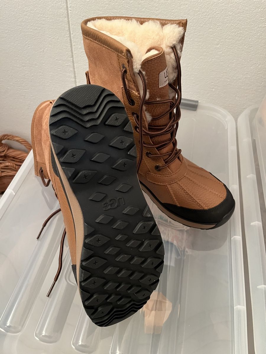 Ugg Damenschuhe: Ugg Winterboots, ungetragen, Gr. 39 – Neu (gemäss Beschreibung) aus Affoltern am Albis von Silber79 1