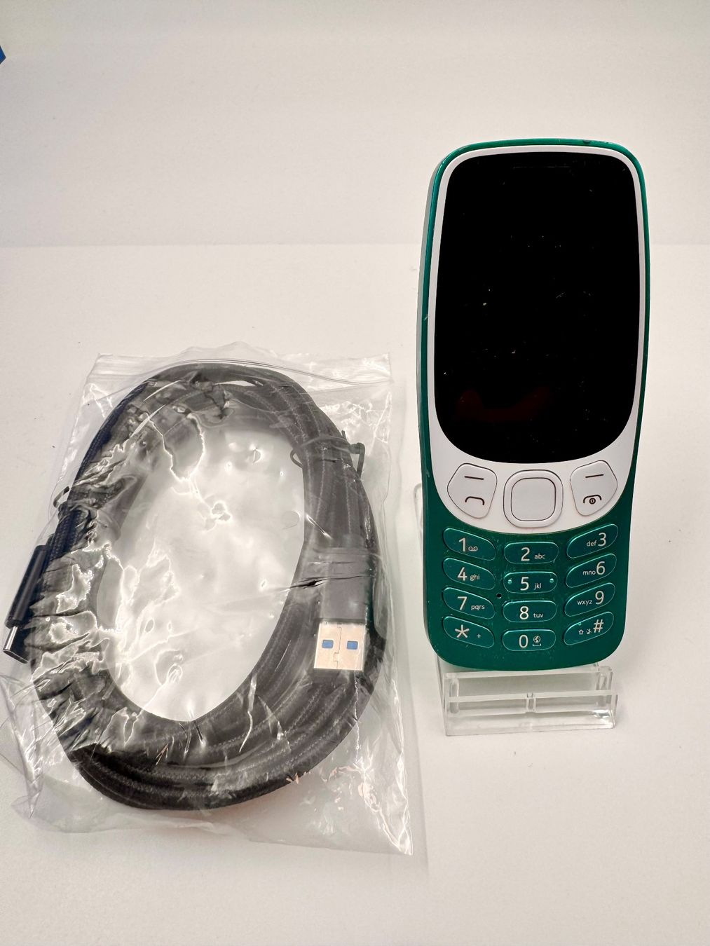 Nokia Handys / Smartphones: Nokia HMD 3210 (2024) 4G Dual SIM – Gebraucht aus Hermetschwil-Staffeln von Mobile2013 5