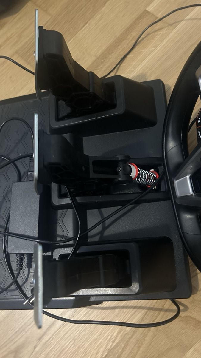 Controller: Thrustmaster T248 set – Usato da Lausanne venduto da rms_y2s6 2