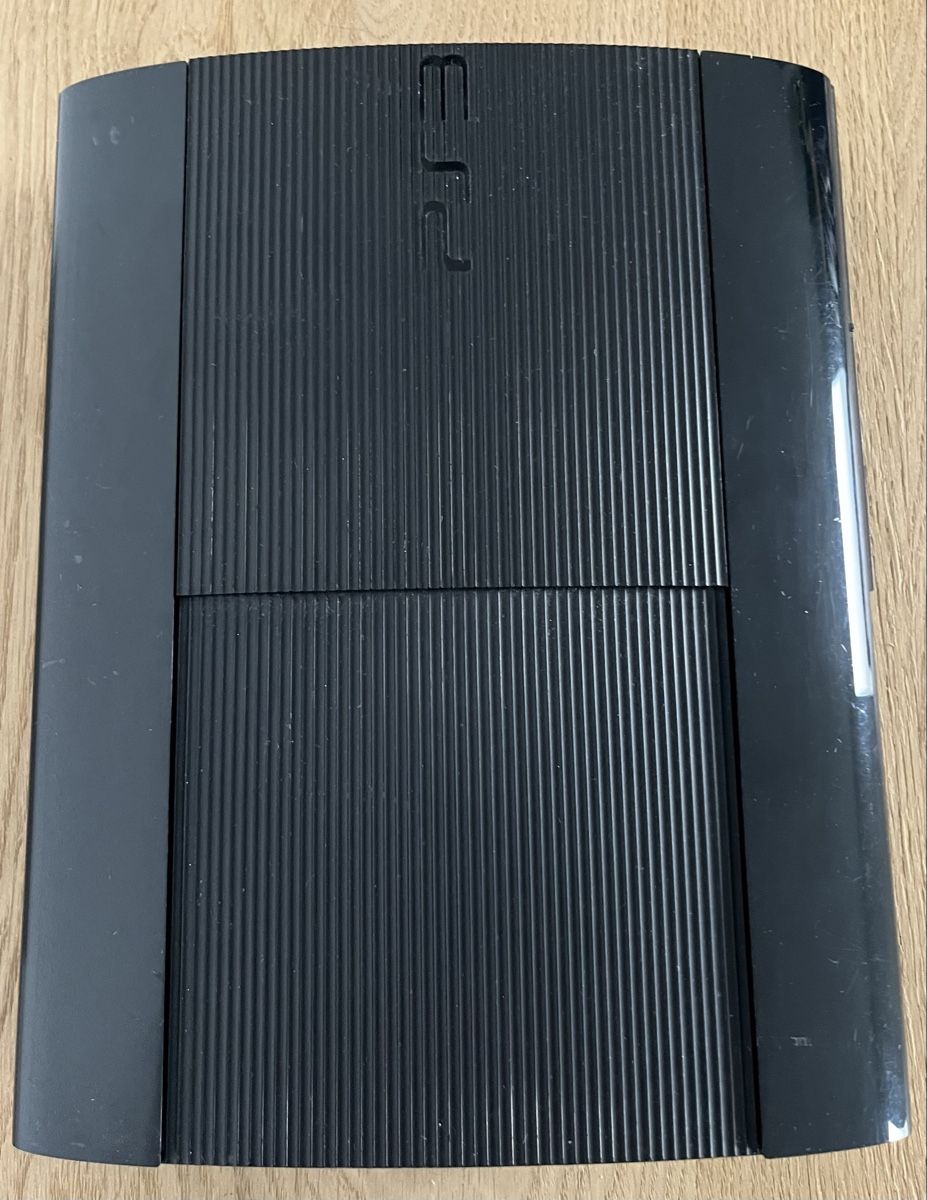 Sony Console: Playstation 3 Super Slim Bundle, Top Zustand – Usato da Aegerten venduto da Swiss3DFusion 1