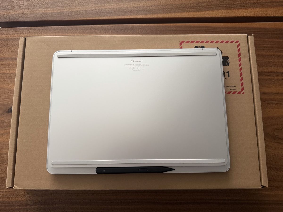 Microsoft Notebook: Surface Laptop Studio 2 i7 RTX4060 64GB 1TB + Pen – Nuovo (secondo la descrizione) da Adligenswil venduto da dur_9rn8 1