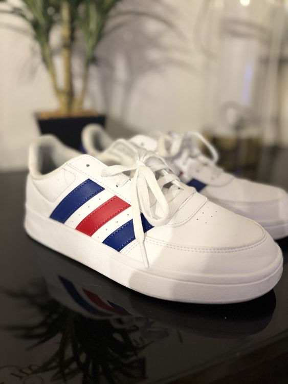 Adidas Chaussures hommes: Adidas Sneacker Gr. 39 1/3 blau weiss rot – D'occasion à Wettingen par Hasta80