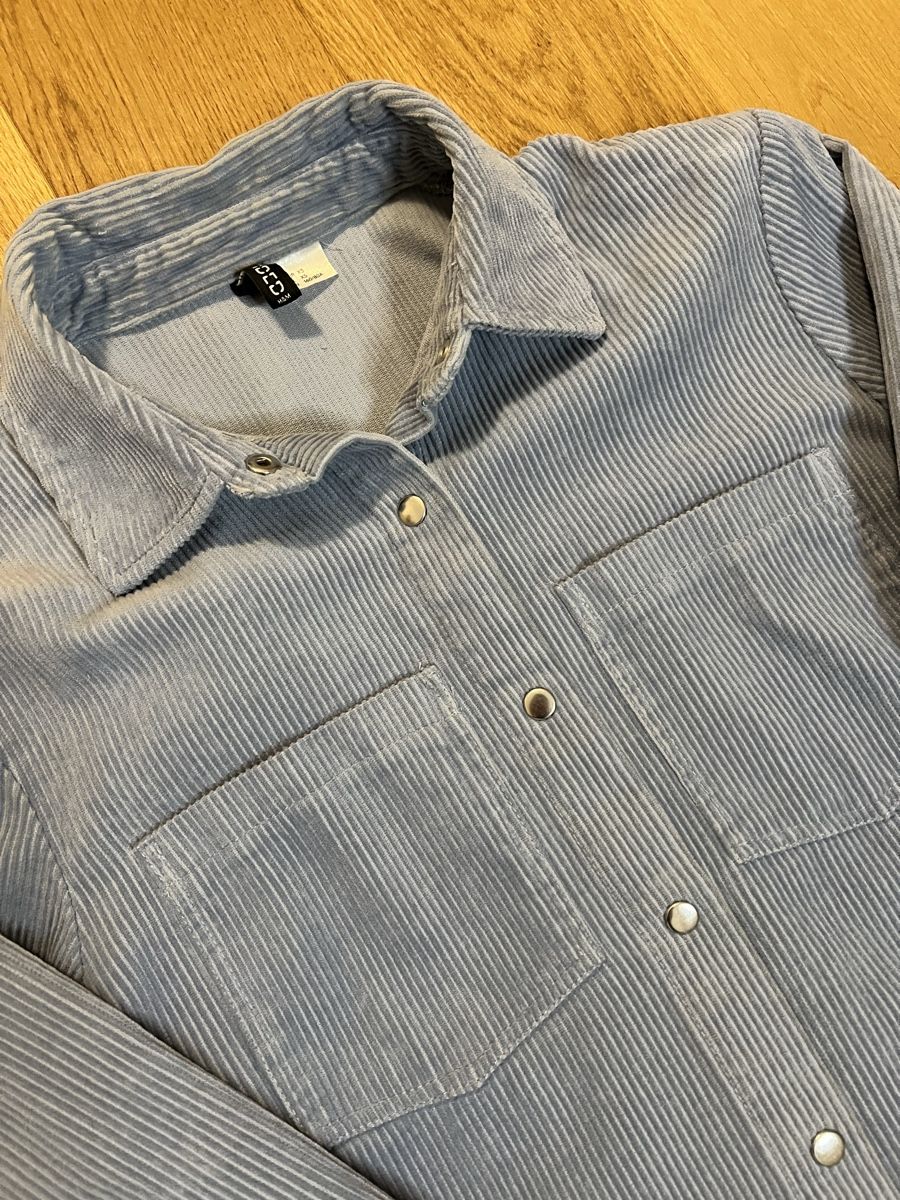H&M Giacche: Blaue Jacke mit Knöpfen – Nuovo (secondo la descrizione) da Frauenfeld venduto da vik_d96k 2